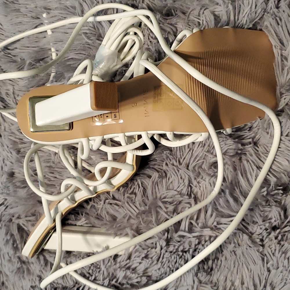 White lace up size 8 simmi London sandals New no tags